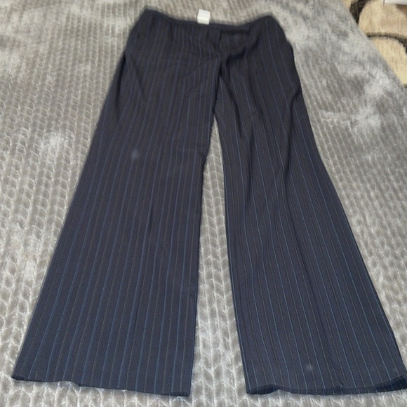East 5th Business Suit.  Blazer and slacks.  Size 6. Multi color pin strips. - Picture 15 of 16
